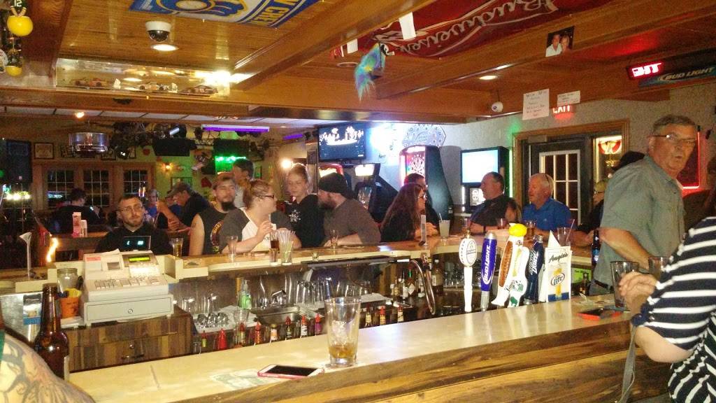 Augies Bar & Grill LLC | restaurant | 206 Willow St, Luxemburg, WI 54217, USA | 9208455030 OR +1 920-845-5030