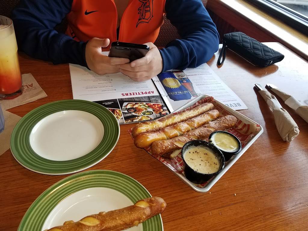Applebees Grill + Bar | restaurant | 27851 23 Mile Rd, New Baltimore, MI 48051, USA | 5869497010 OR +1 586-949-7010