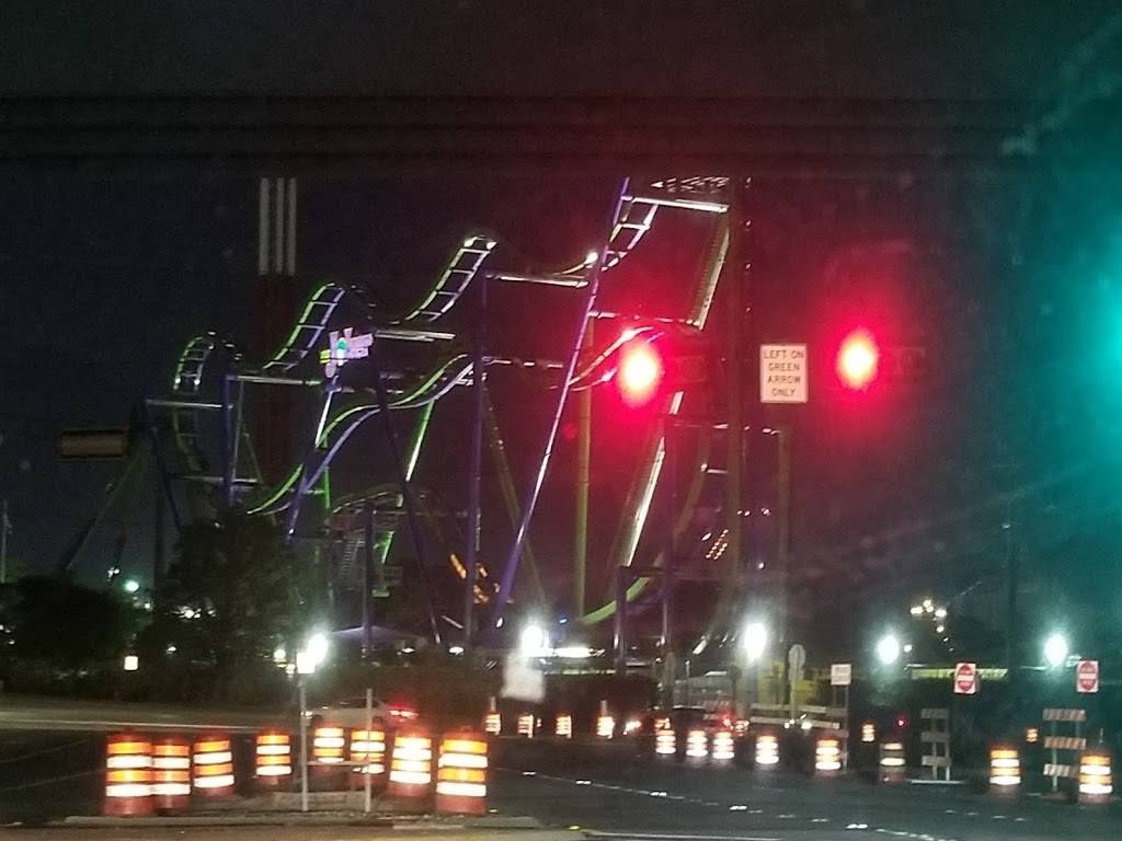 Clicks Speeds Arlington | restaurant | 700 N Watson Rd, Arlington, TX 76011, USA | 8176407675 OR +1 817-640-7675