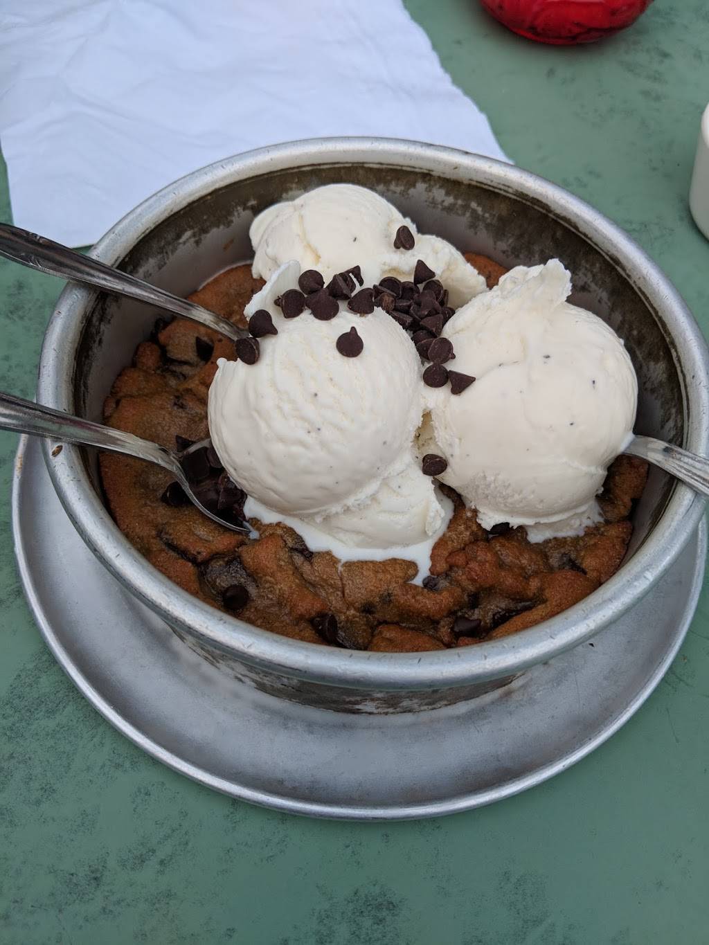 Oreganos Pizza Bistro | restaurant | 3102 N Scottsdale Rd, Scottsdale, AZ 85251, USA | 4809701860 OR +1 480-970-1860