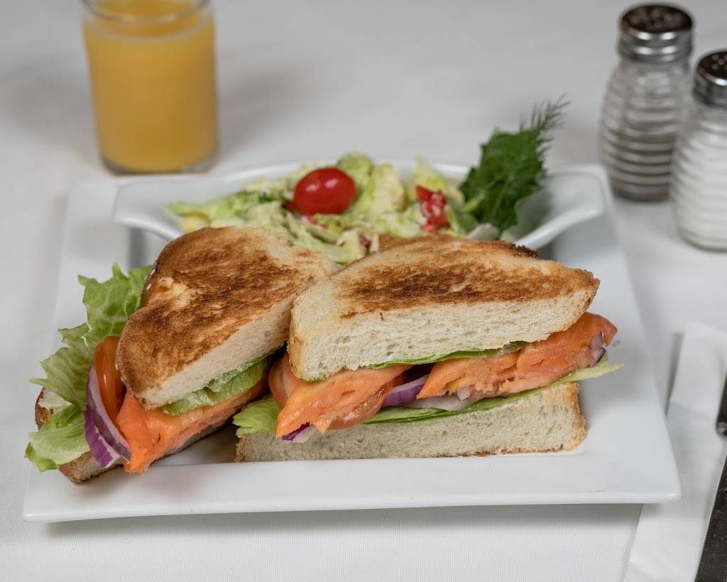 Mazal Tov Kosher Cuisine | restaurant | 1653 Ouellette Ave, Windsor, ON N8X 4W8, Canada | 5192520221 OR +1 519-252-0221