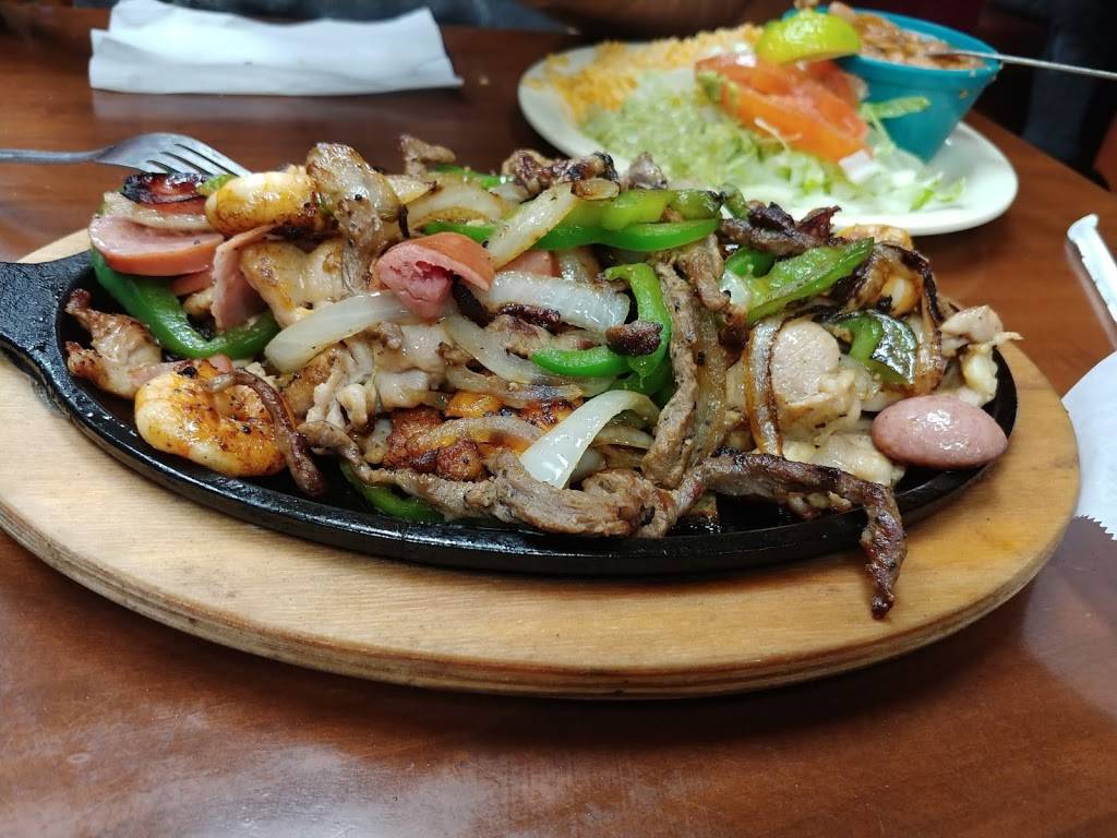 Taqueria Los Dos Laredos | restaurant | 4703 Rigsby Ave, San Antonio, TX 78222, USA | 2103338172 OR +1 210-333-8172