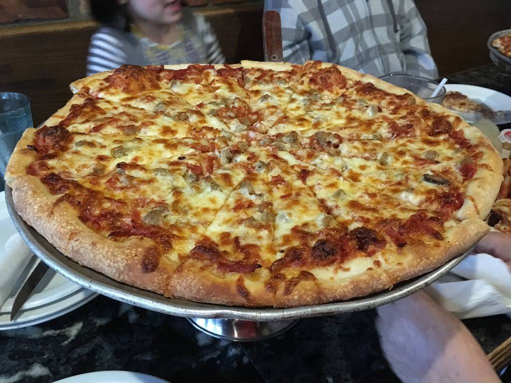 Sams Pizzeria & Cantina | meal delivery | 2215 Wyandotte St W, Windsor, ON N9B 1K2, Canada | 5192569011 OR +1 519-256-9011