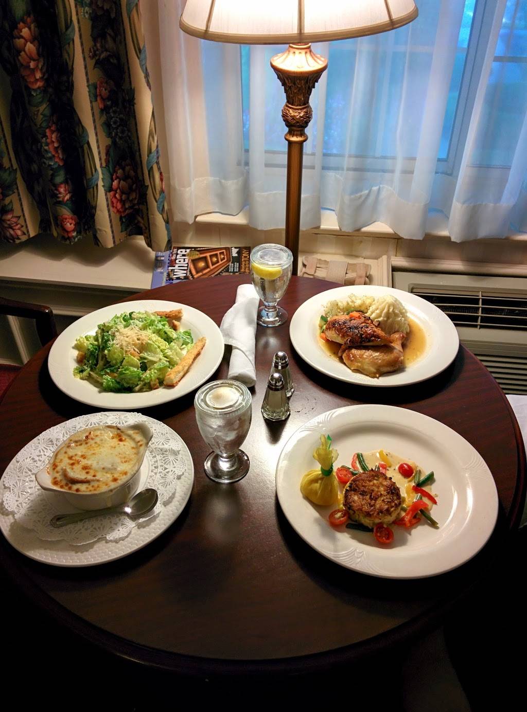 GKs Red Dog Tavern | restaurant | 1 Convent Rd, Morristown, NJ 07960, USA | 9735855700 OR +1 973-585-5700