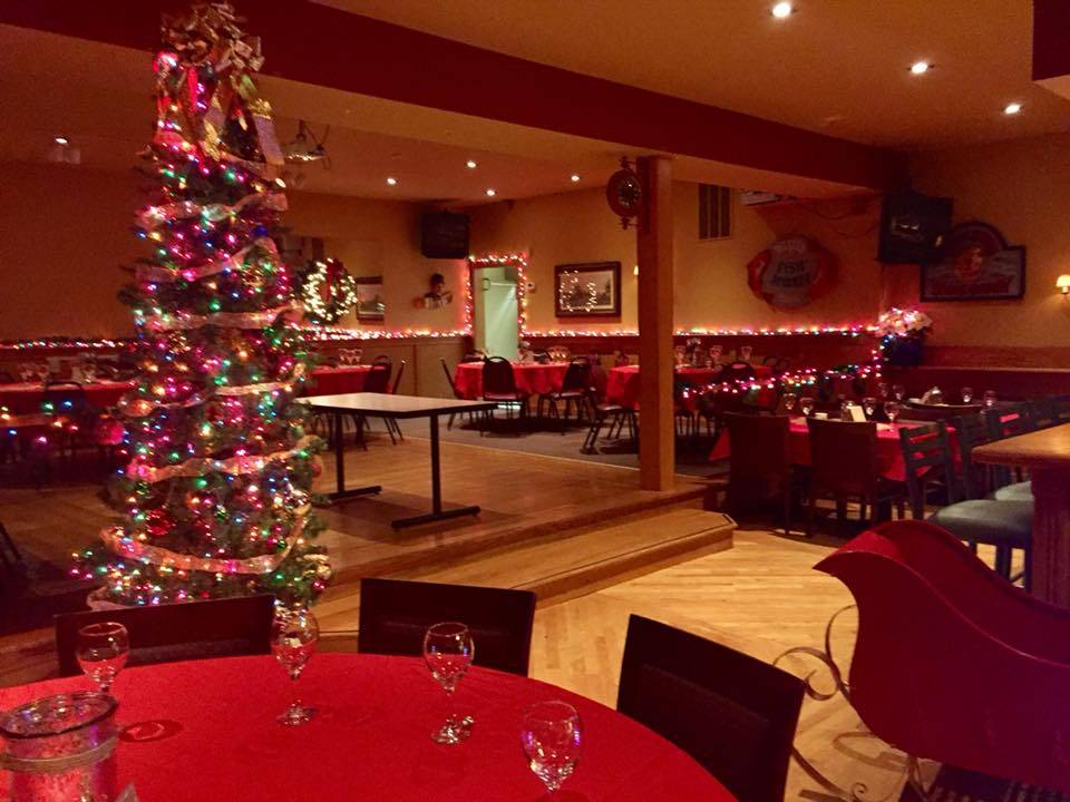 Dannys Seafood / Bar & Grille | restaurant | 574 N Front St, New Bedford, MA 02745, USA | 5089928643 OR +1 508-992-8643