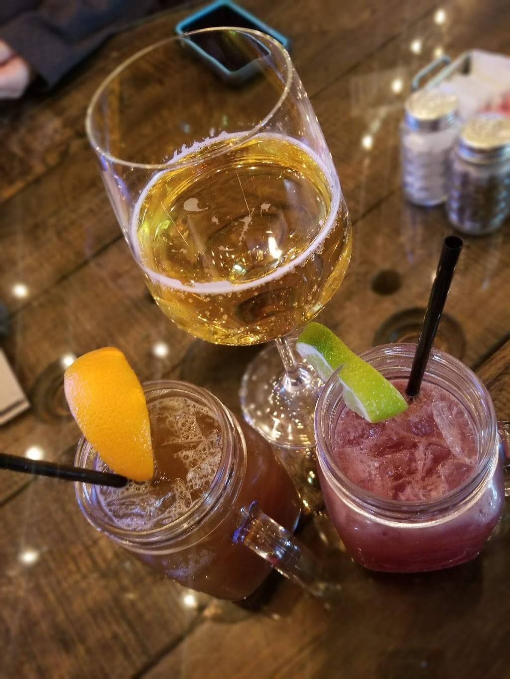 Beauty & The Bull Bar & Grill | restaurant | 5935 S 075 W, Wolcottville, IN 46795, USA | 2603031225 OR +1 260-303-1225