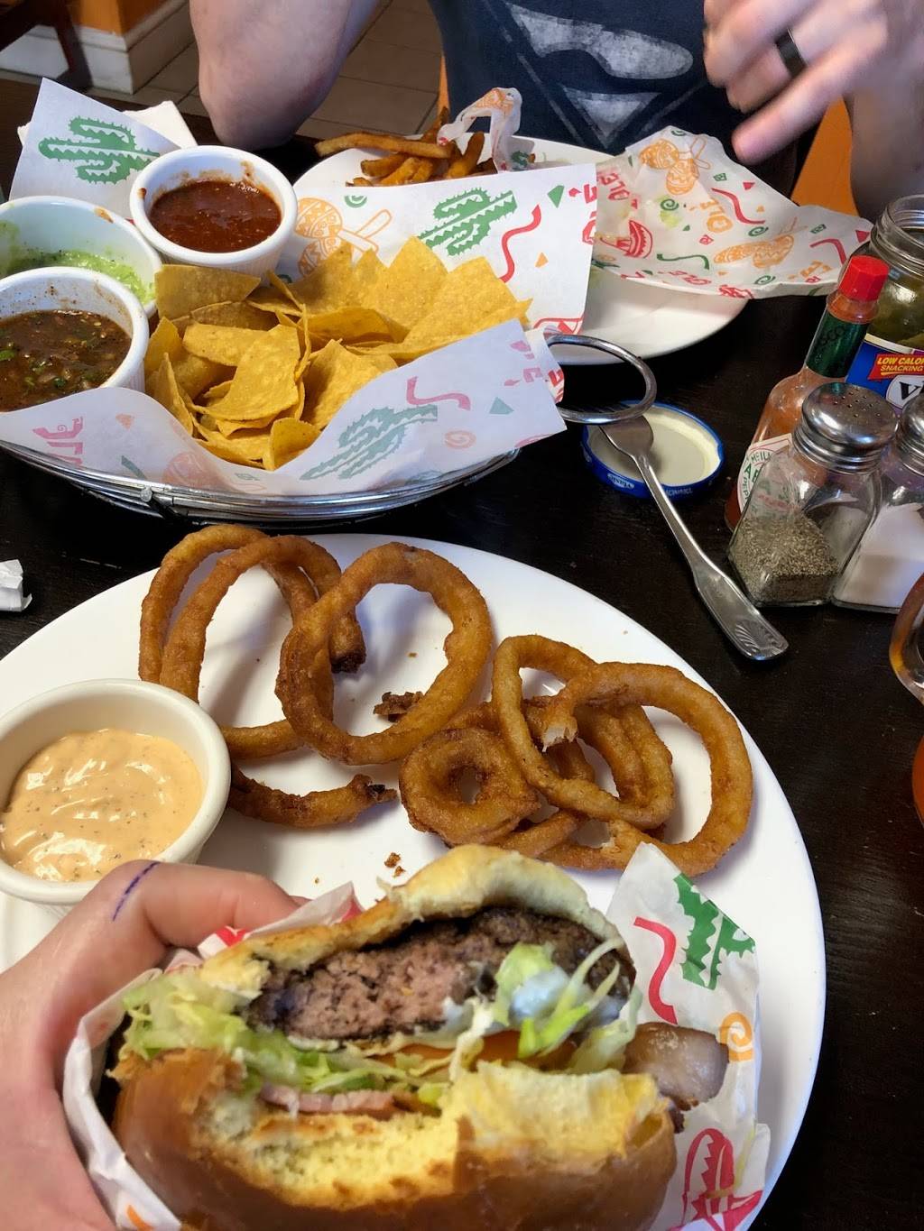 El Guacamole | restaurant | 7795-7797 S Main St, Pine Plains, NY 12567, USA | 5187713330 OR +1 518-771-3330