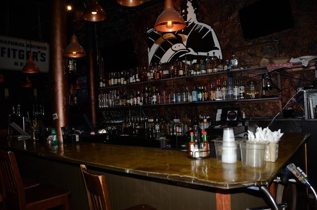 The Barrel Room | restaurant | 600 E Superior St, Duluth, MN 55802, USA | 2187237827 OR +1 218-723-7827