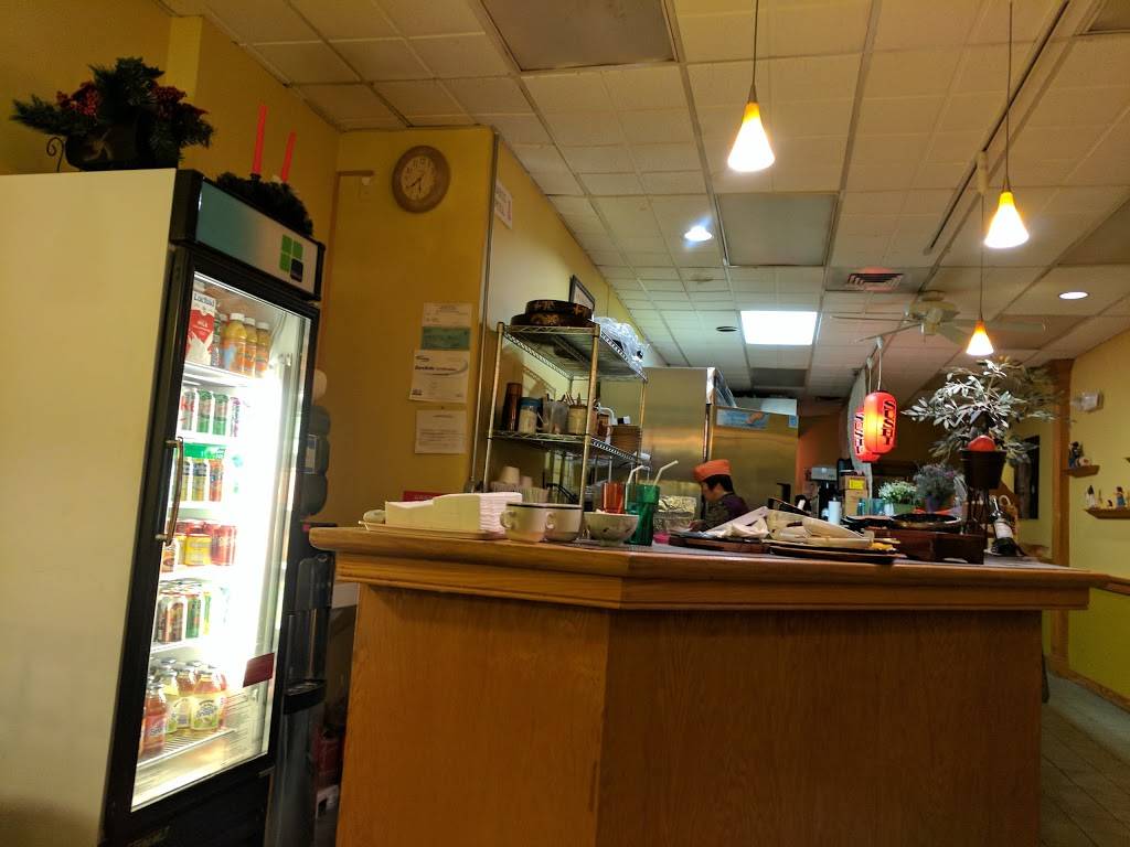 Midori | restaurant | 3000 Whitney Ave #4, Hamden, CT 06518, USA | 2032483322 OR +1 203-248-3322