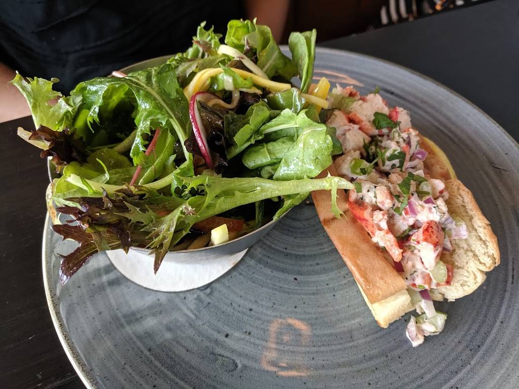 Spencers At The Waterfront | restaurant | 1340 Lakeshore Rd, Burlington, ON L7S 1B1, Canada | 9056337494 OR +1 905-633-7494