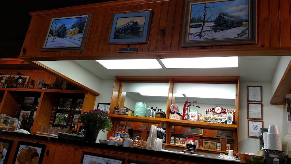 The Club Car Shop & Deli | restaurant | 525 Main St, Clifton Forge, VA 24422, USA | 5408620777 OR +1 540-862-0777