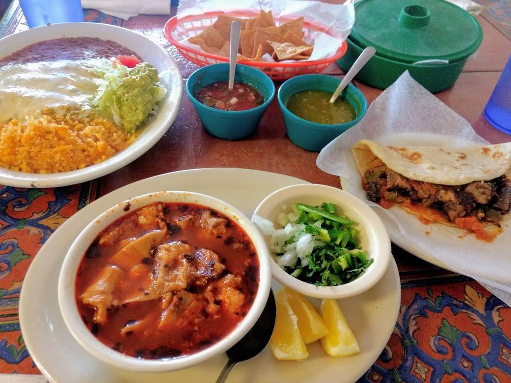 El Rincon De Maria | restaurant | 2511 Ackerman Rd, San Antonio, TX 78219, USA | 2106666151 OR +1 210-666-6151