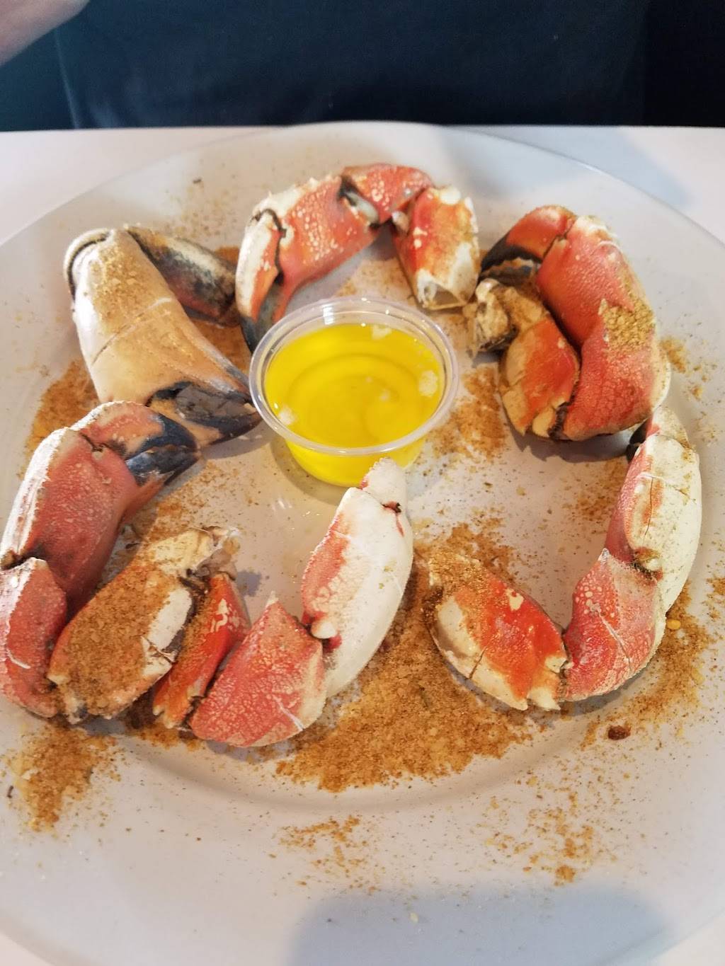 Shiver Me Pinchers Seafood | restaurant | 812 S Kings Hwy, Myrtle Beach, SC 29577, USA | 8432131056 OR +1 843-213-1056