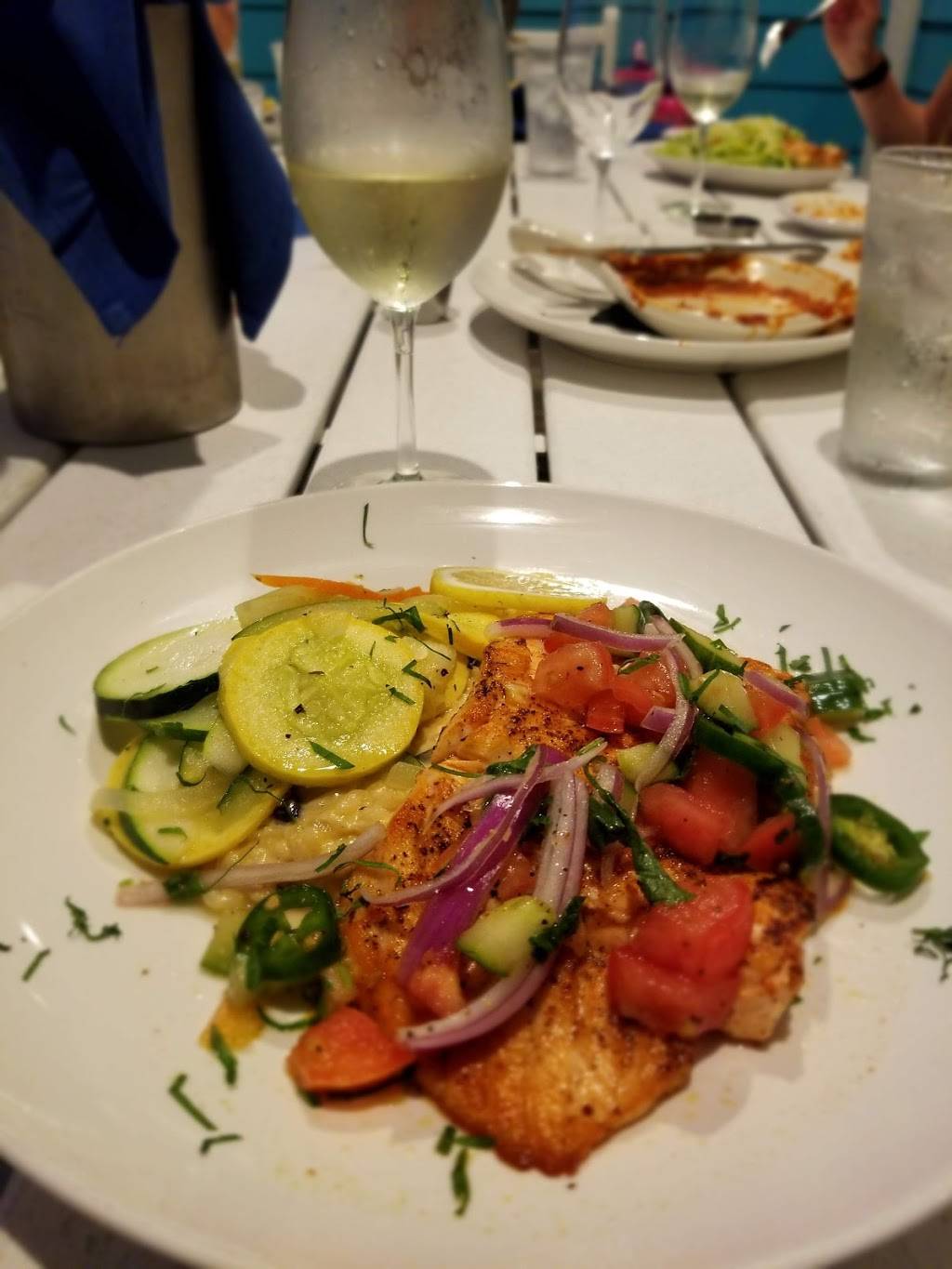 The Oyster Farm Seafood Eatery | restaurant | 500 Marina Village Circle, Building 900, Cape Charles, VA 23310, USA | 7573318660 OR +1 757-331-8660