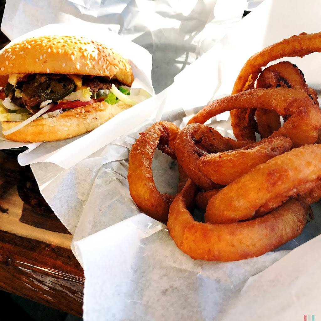 Tommys Burger Stop | restaurant | 1106 W 29th Pl, Anchorage, AK 99503, USA | 9075615696 OR +1 907-561-5696