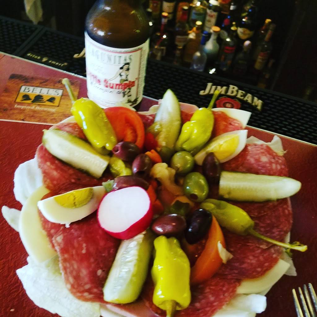 Club Lago | restaurant | 331 W Superior St, Chicago, IL 60654, USA | 3129512849 OR +1 312-951-2849