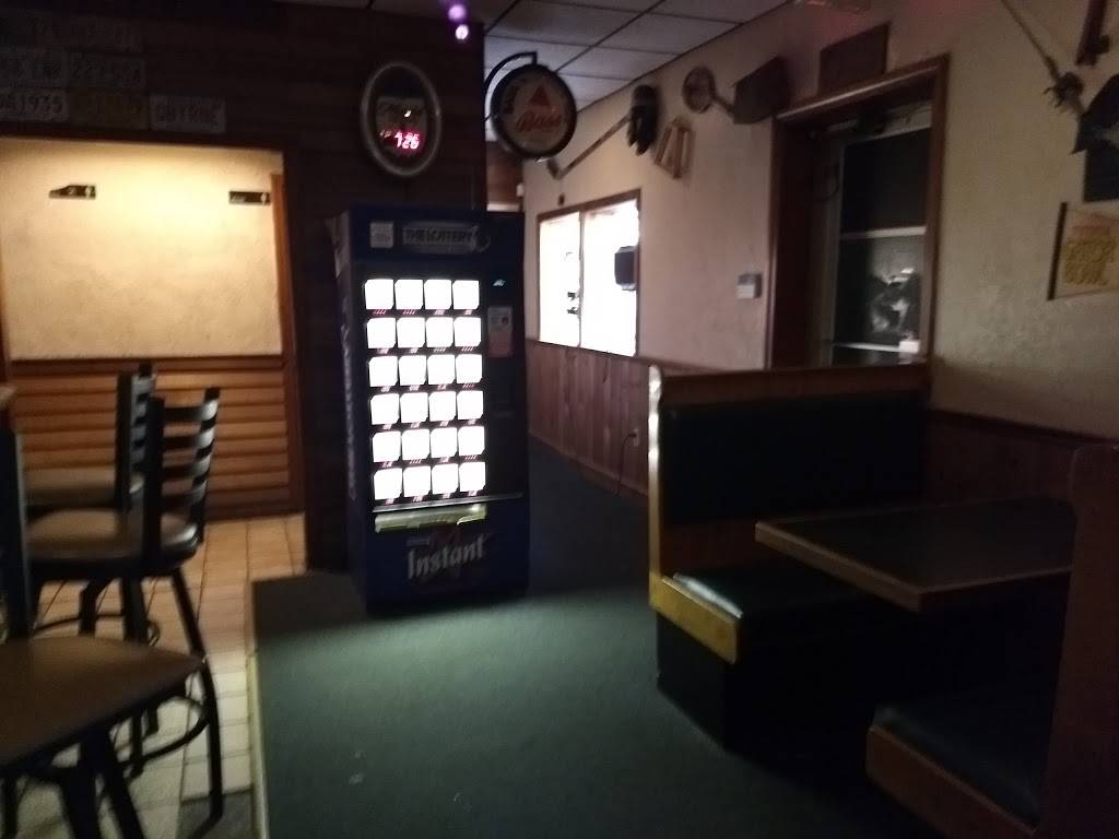 Oak Lounge | restaurant | 810 N Montello St, Brockton, MA 02301, USA | 5085808880 OR +1 508-580-8880