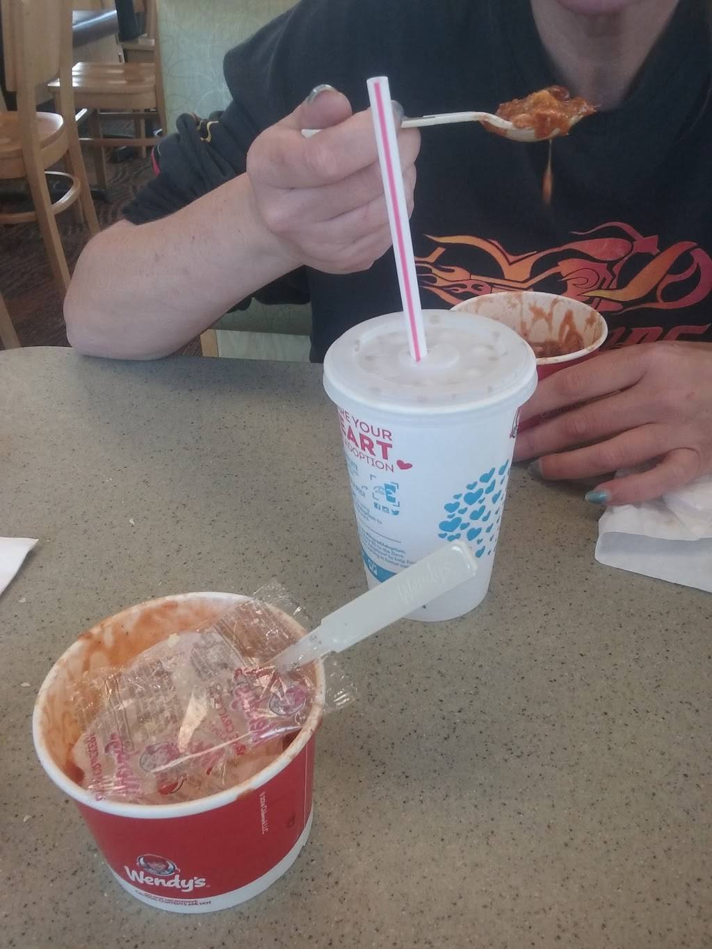 Wendys | restaurant | 3527 Hillsborough Rd, Durham, NC 27705, USA | 9193836794 OR +1 919-383-6794