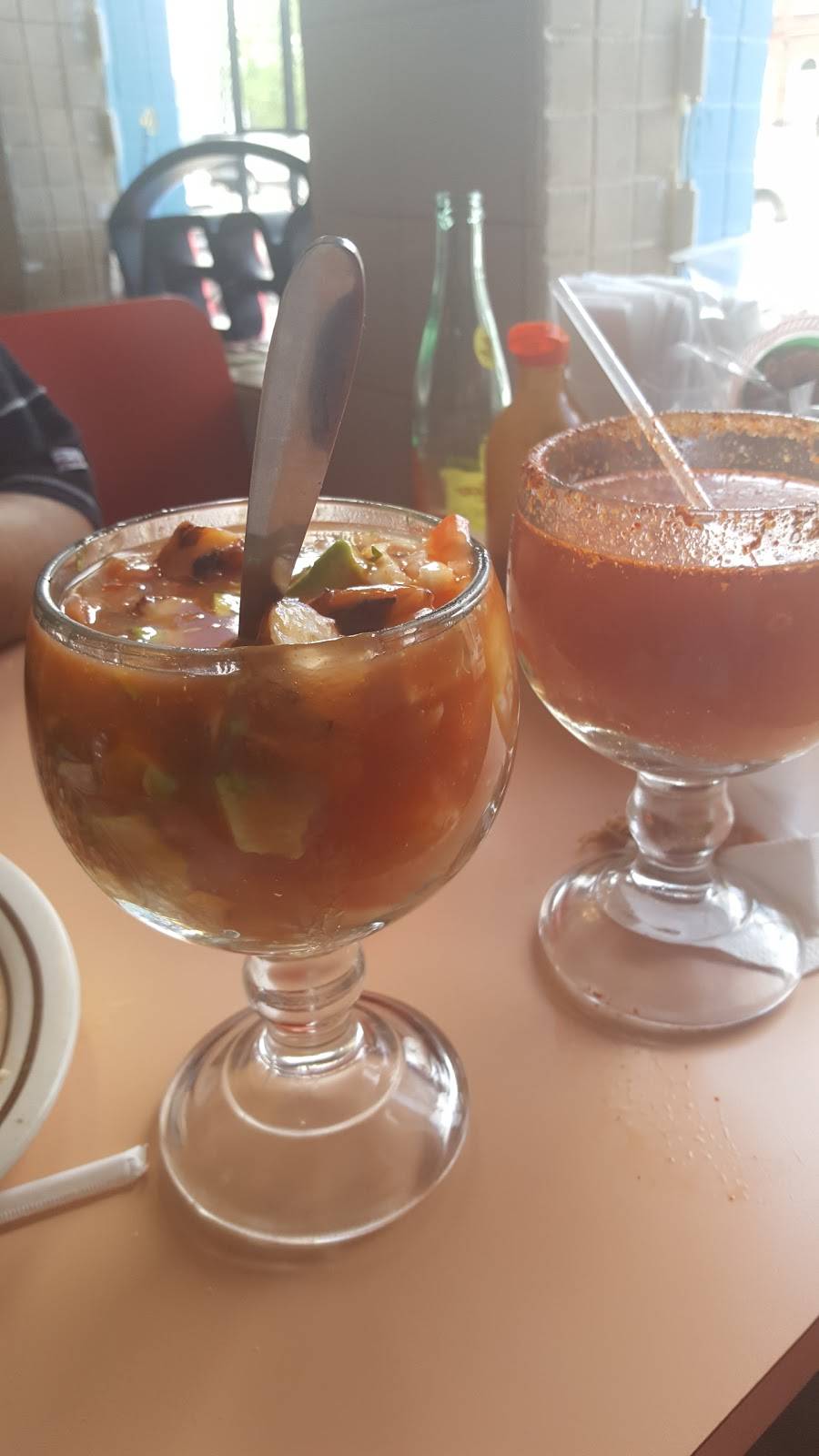 Mariscos Almada | restaurant | 9625 S Ewing Ave, Chicago, IL 60617, USA | 8726665766 OR +1 872-666-5766