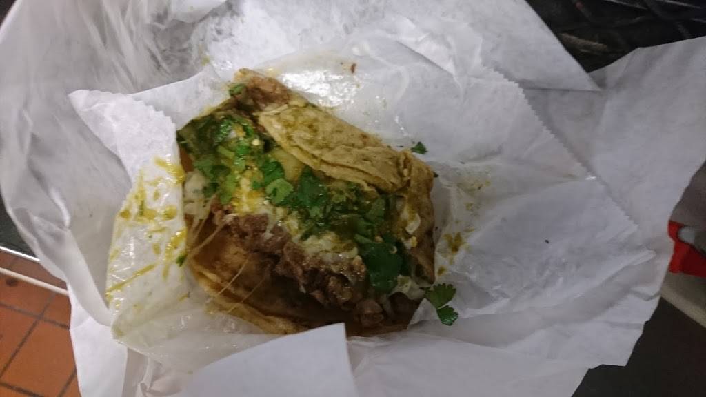 Maxwell Street Grill | restaurant | 7445 S State St, Chicago, IL 60619, USA | 7734877445 OR +1 773-487-7445