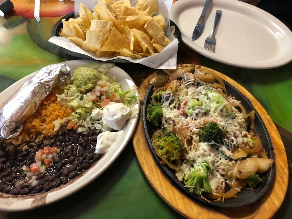 Los Vaqueros Mexican Restaurant | restaurant | 205 Maple St, Overbrook, KS 66524, USA | 7856657423 OR +1 785-665-7423