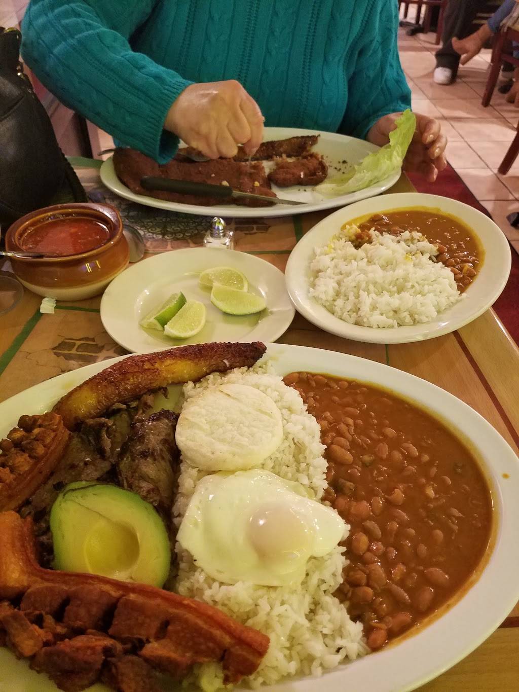 Mr. Pollo #2 | restaurant | 12-27A 150th St, Whitestone, NY 11357, USA | 7183574444 OR +1 718-357-4444