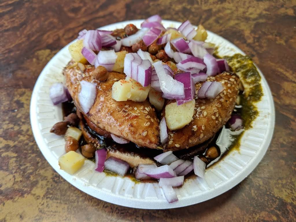 Veggie Flames | restaurant | 7210 Airport Rd, Mississauga, ON L4T 2H3, Canada | 9059566400 OR +1 905-956-6400