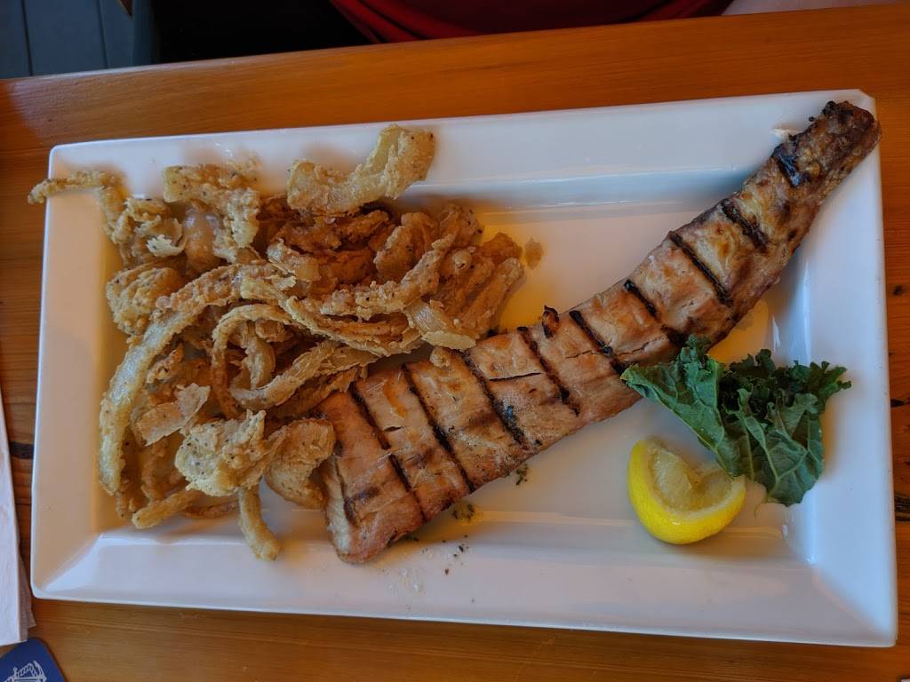 Dolphin Bar and Shrimp House | restaurant | 1401 NE Indian River Dr, Jensen Beach, FL 34957, USA | 7727815136 OR +1 772-781-5136