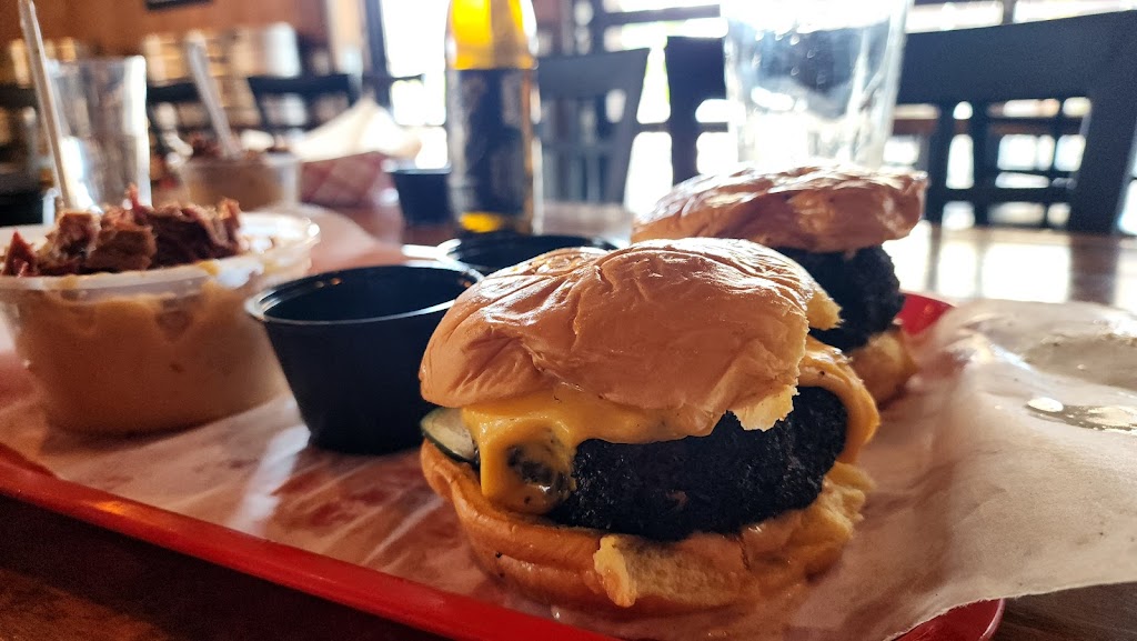 Lucys BBQ | restaurant | 8347 Kennedy Ave, Highland, IN 46322, USA | 2195138203 OR +1 219-513-8203