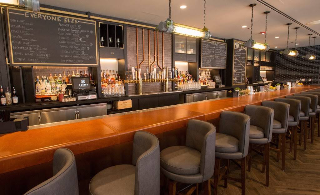 Porter Kitchen & Deck | restaurant | 150 N Riverside Plaza, Chicago, IL 60606, United States | 3127817580 OR +1 312-781-7580