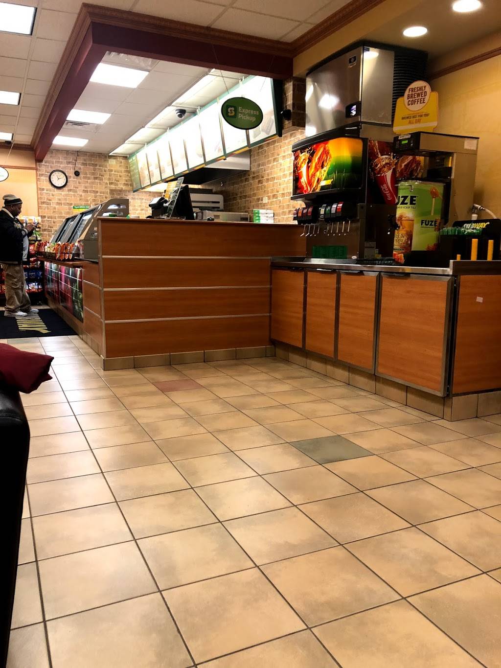 Subway Restaurants | restaurant | 724 Clark St Space No 724, Evanston, IL 60201, USA | 8478646600 OR +1 847-864-6600