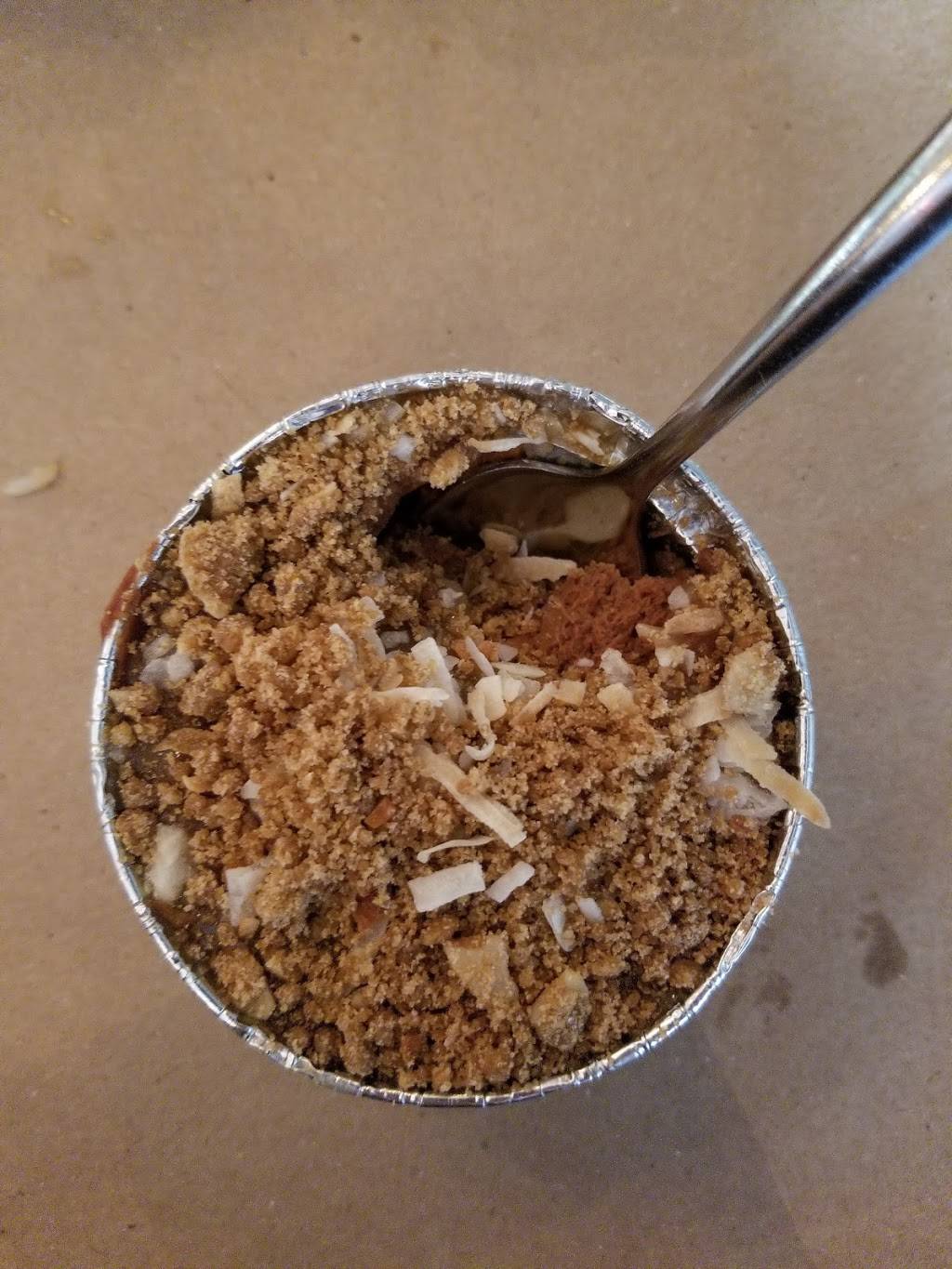 (revolver) | restaurant | 9737 Joseph Campau Ave, Hamtramck, MI 48212, USA | 3137573093 OR +1 313-757-3093