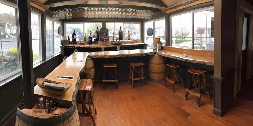 Mikes Cafe and Wine Bar | restaurant | 135 Second St S, Friday Harbor, WA 98250, USA | 3603780265 OR +1 360-378-0265