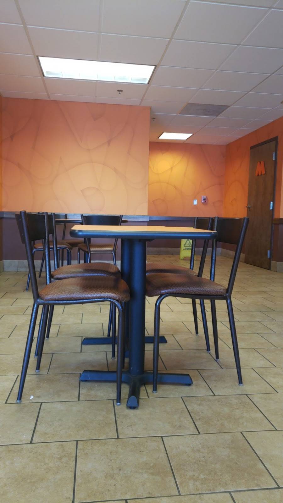 Dunkin | bakery | 1735 Stafford Rd, Tiverton, RI 02878, USA | 4016251063 OR +1 401-625-1063