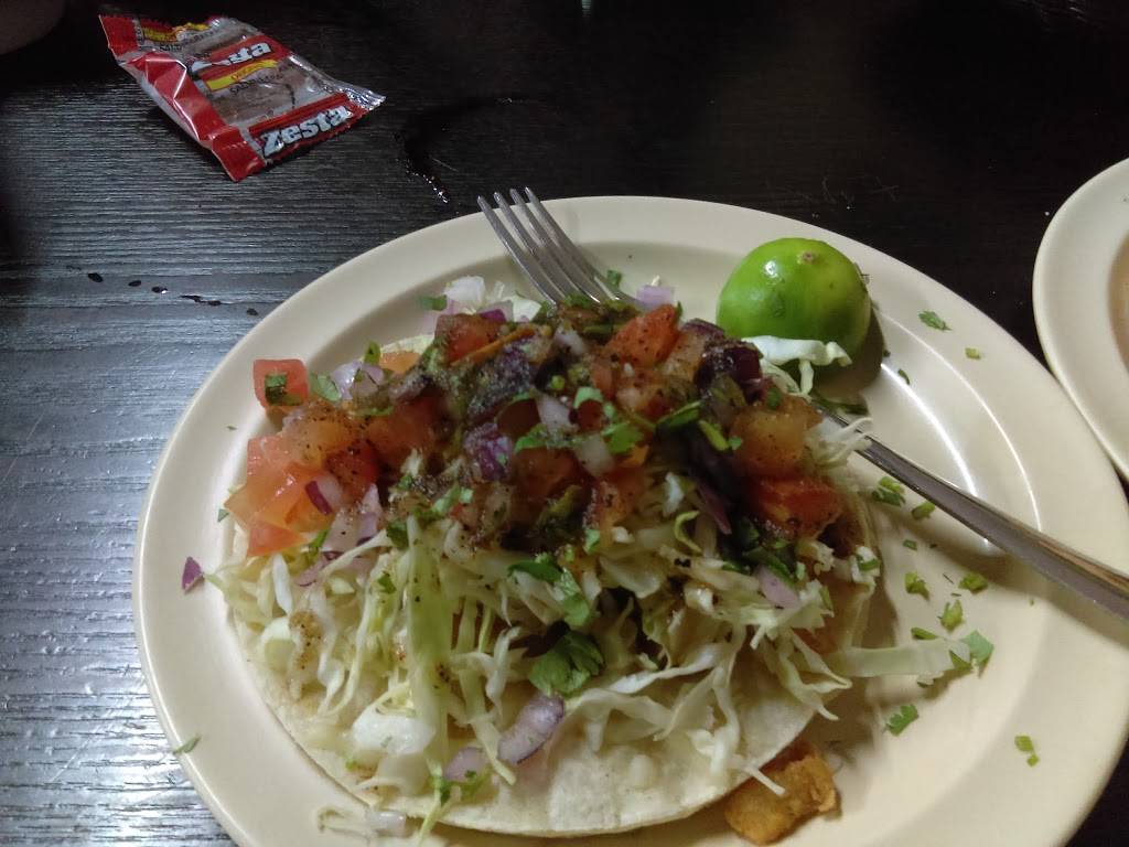 Mariscos El Chapo | restaurant | 2055 E Highland Ave, San Bernardino, CA 92404, USA | 9098630169 OR +1 909-863-0169