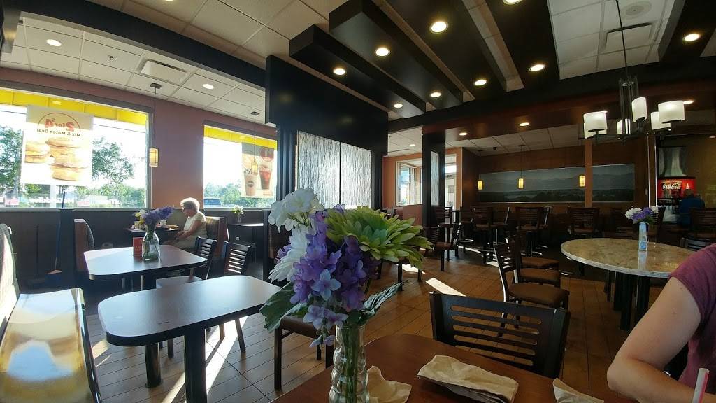 McDonalds | cafe | 183 Swanton Rd, St. Albans Town, VT 05478, USA | 8025243615 OR +1 802-524-3615