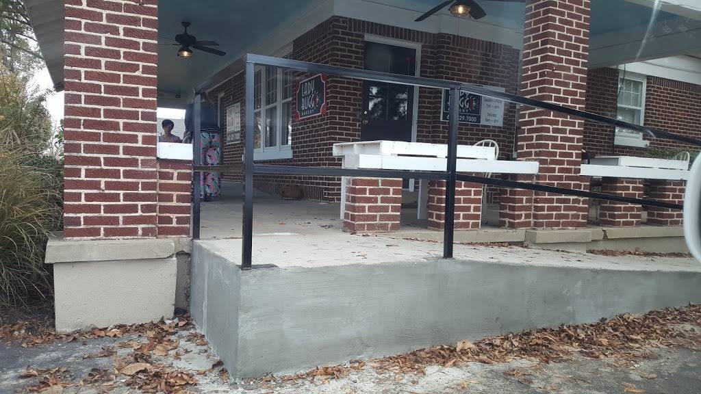 Lady Bugg Bakery | restaurant | 39 W Commerce St, Hernando, MS 38632, USA | 6624497000 OR +1 662-449-7000