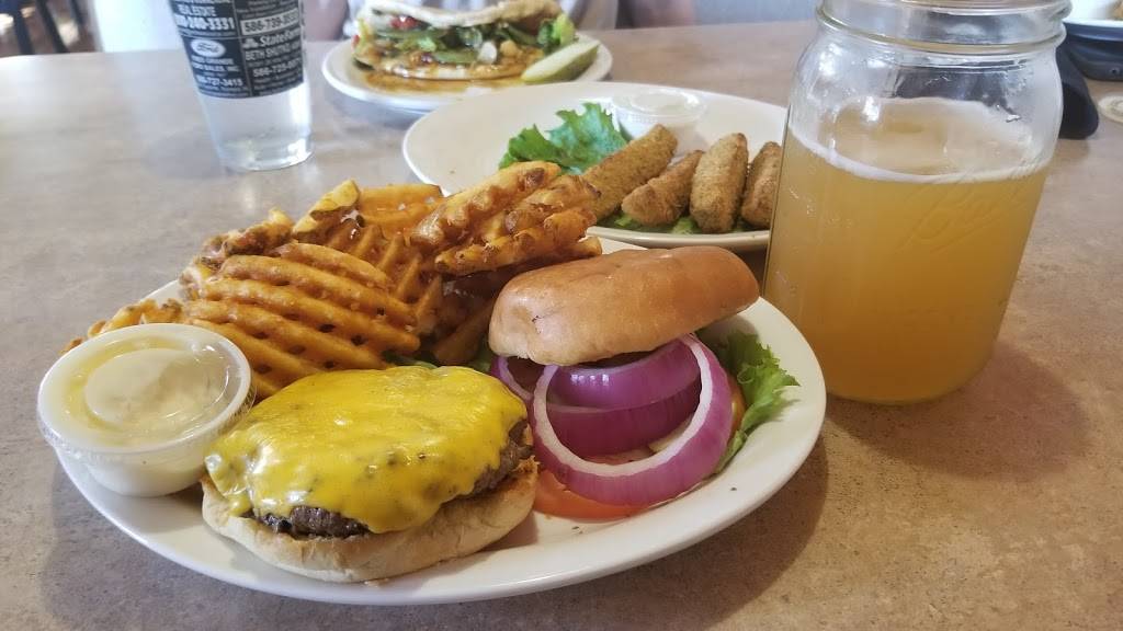 Chaps | restaurant | 69294 Main St, Richmond, MI 48062, USA | 5867274500 OR +1 586-727-4500