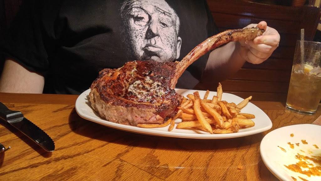 Outback Steakhouse | restaurant | 1209 Veterans Pkwy, Clarksville, IN 47129, USA | 8122834329 OR +1 812-283-4329