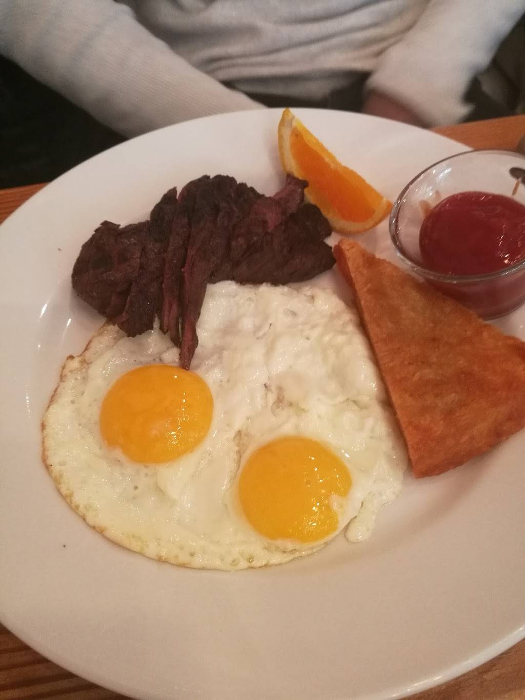 Popolo | restaurant | 36 Square, Bellows Falls, VT 05101, USA | 8024607676 OR +1 802-460-7676