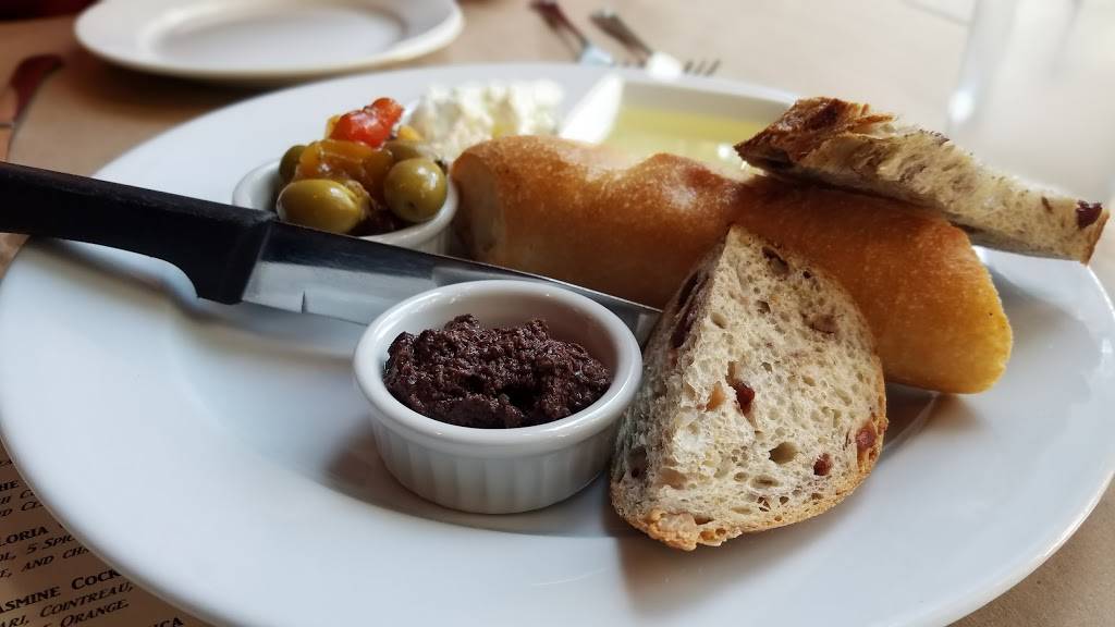 Lucky Restaurant | restaurant | 18 Kirk Ave SW, Roanoke, VA 24011, USA | 5409821249 OR +1 540-982-1249