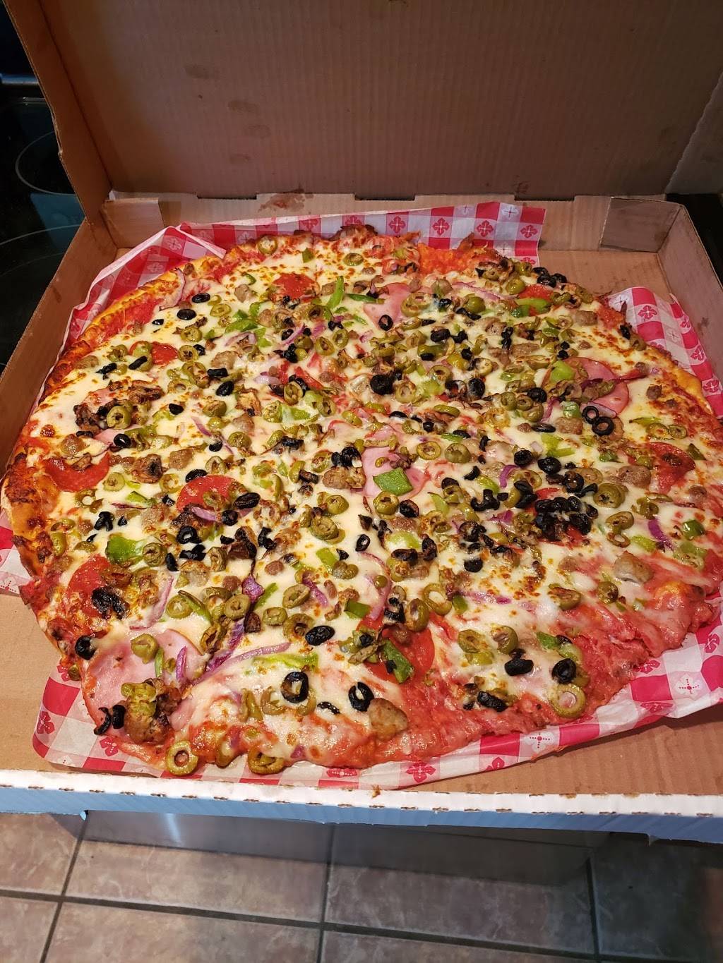 Sparkys Pizzeria & Grill | restaurant | 224 Parkstone Pl, Jackson, TN 38305, USA | 7312568496 OR +1 731-256-8496