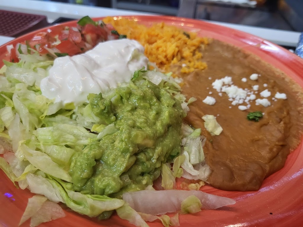 Salsas Cocina Marietta Square | restaurant | 8299 W Beaver St Suite 4, Jacksonville, FL 32220, USA | 9043129685 OR +1 904-312-9685