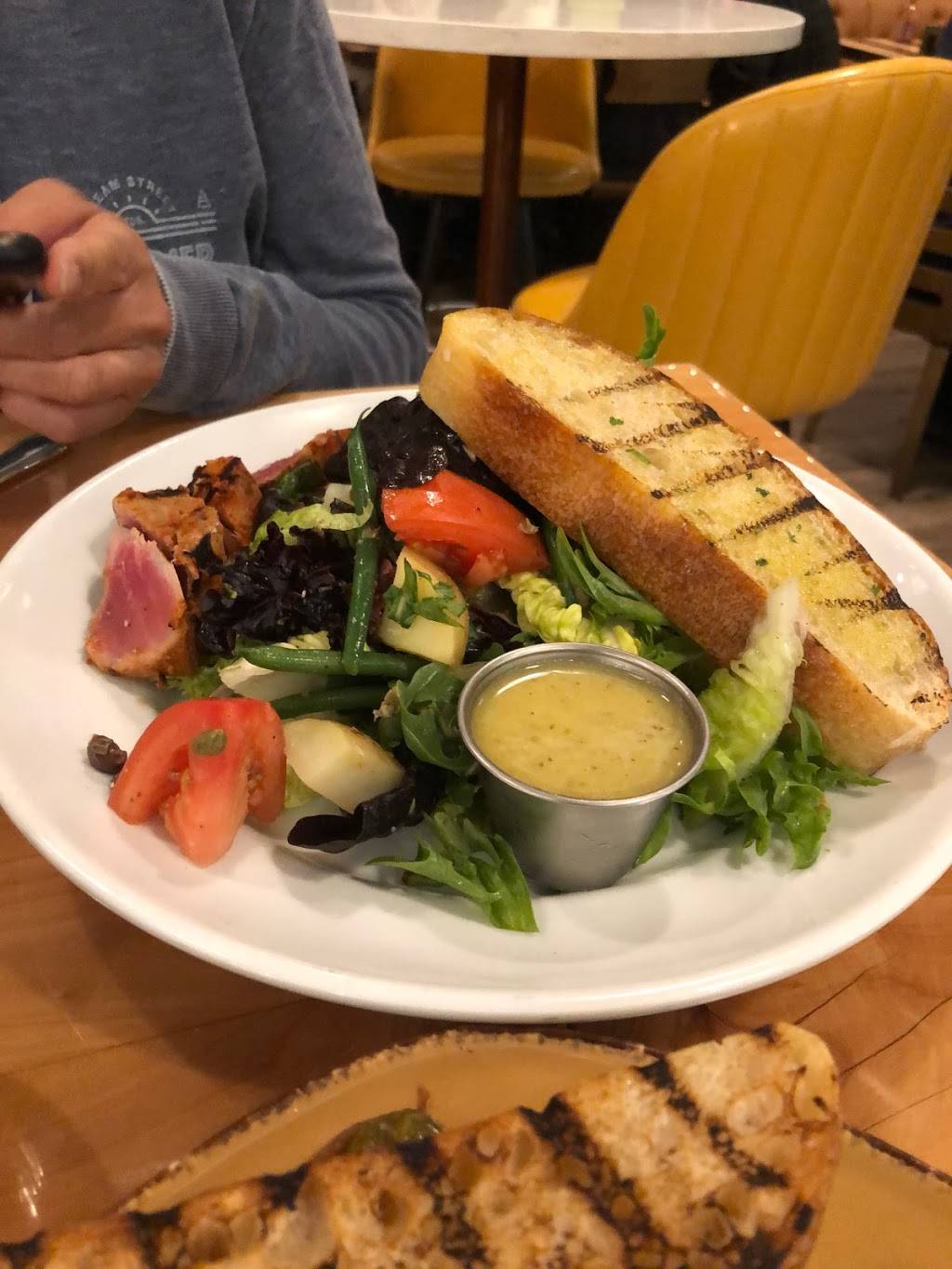 Urban Plates | restaurant | 6440 Pacific Coast Hwy Suite 175, Long Beach, CA 90803, USA | 5625121608 OR +1 562-512-1608