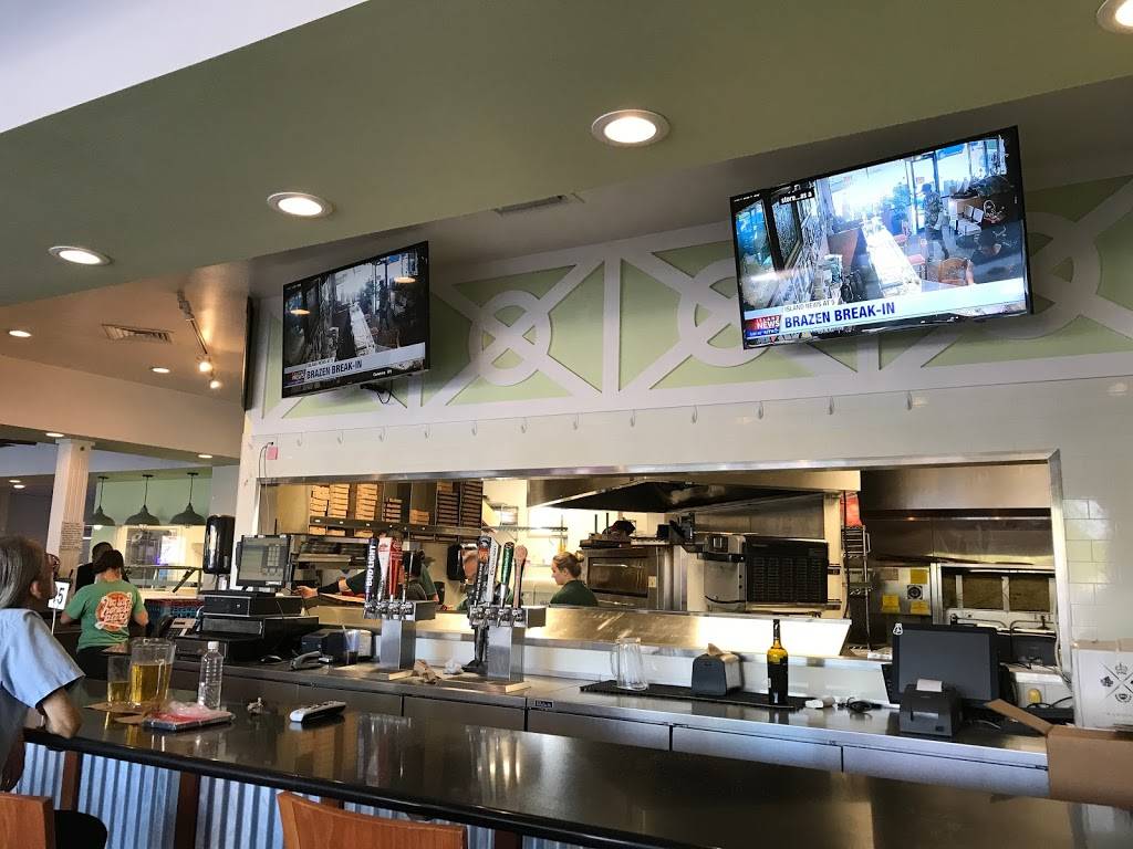 Round Table Pizza | meal takeaway | 1020 Keolu Dr Ste J, Kailua, HI 96734, USA | 8082614644 OR +1 808-261-4644