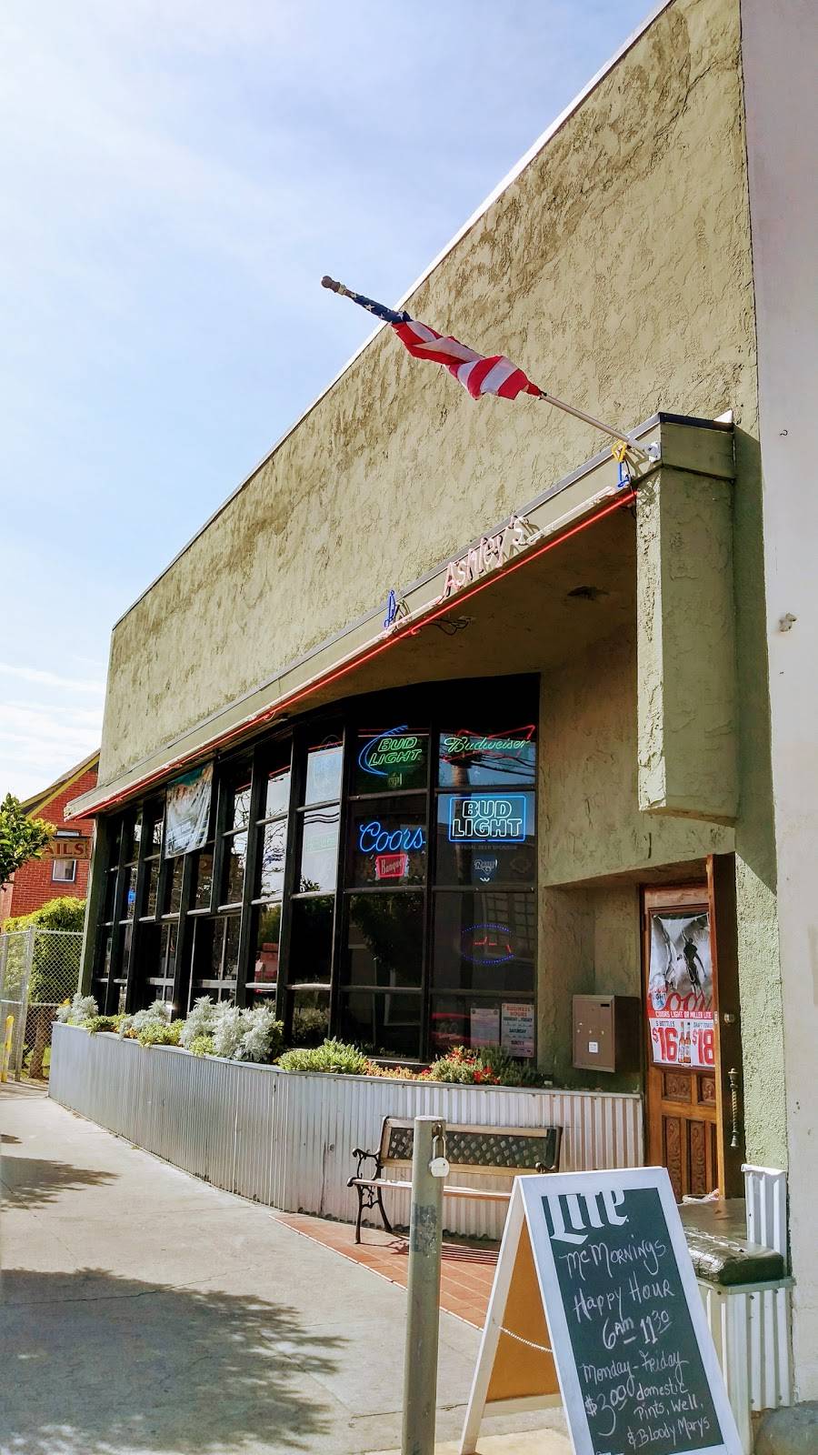 Ashleys on Fourth | restaurant | 1731 E 4th St, Long Beach, CA 90802, USA | 5624955700 OR +1 562-495-5700