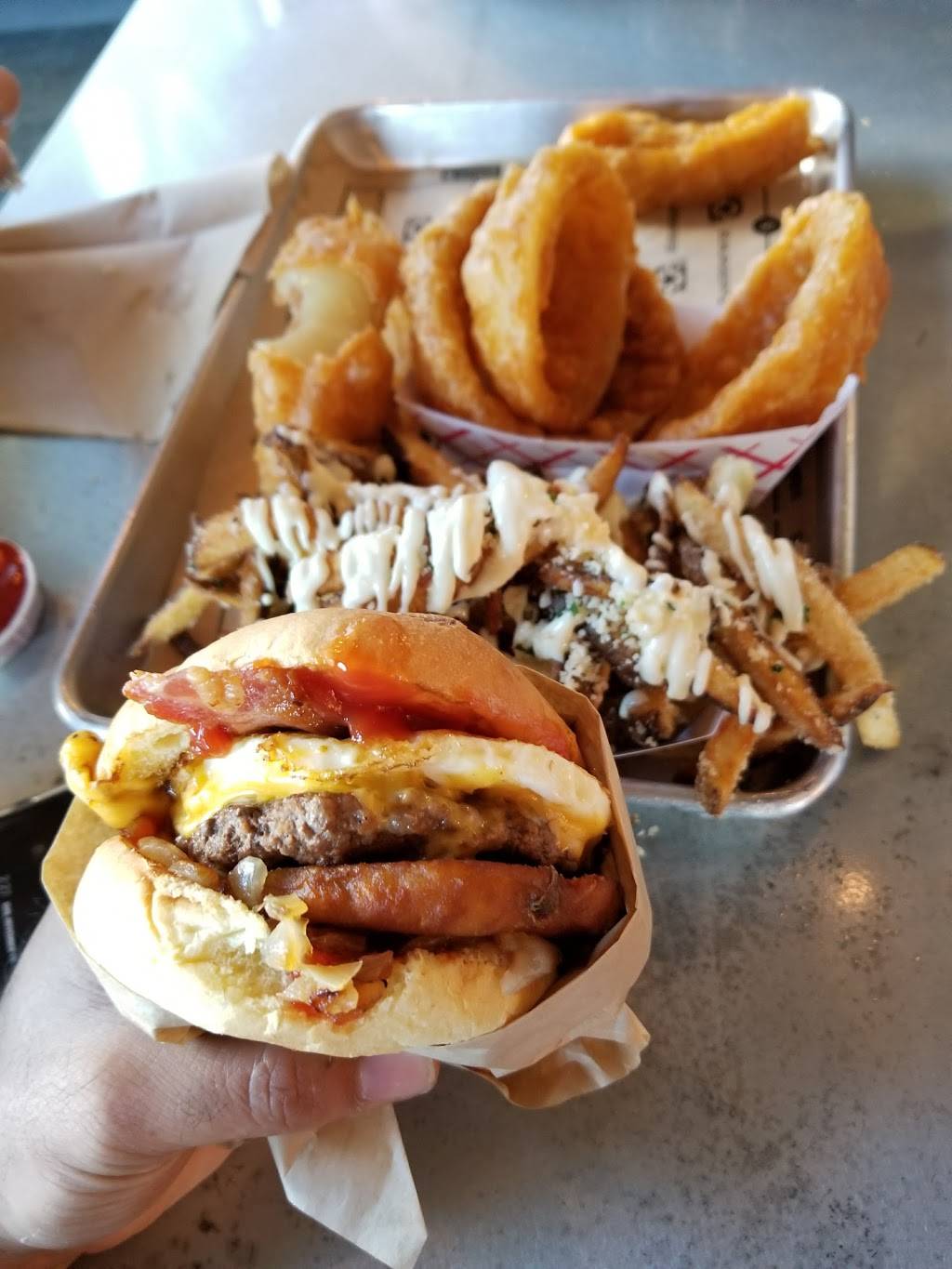 BurgerFi | restaurant | 15910 Pines Blvd, Pembroke Pines, FL 33027, USA | 9545891612 OR +1 954-589-1612