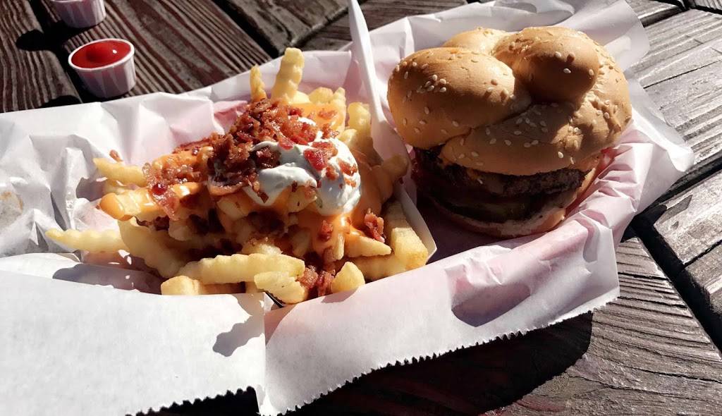 Paradise Pup | restaurant | 1724 S River Rd, Des Plaines, IL 60018, USA | 8476998590 OR +1 847-699-8590