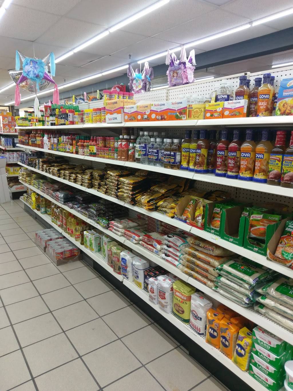 La Potosina Mexican Supermarket | restaurant | 5324 38th St, Indianapolis, IN 46254, USA | 3172999610 OR +1 317-299-9610