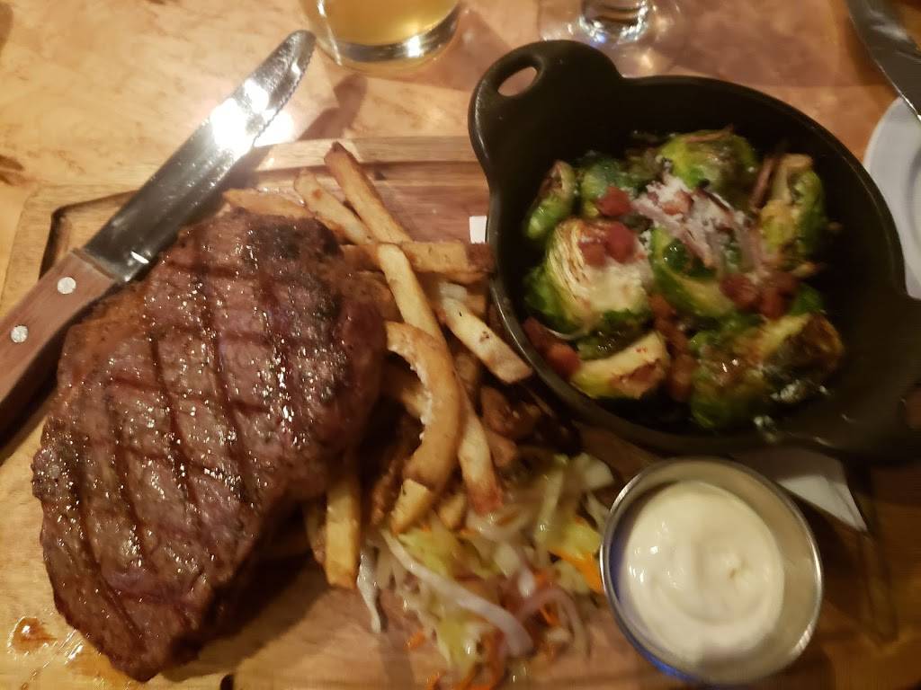 The Grizzly Grill | restaurant | 395 Princess St, Kingston, ON K7L 1B9, Canada | 6135447566 OR +1 613-544-7566